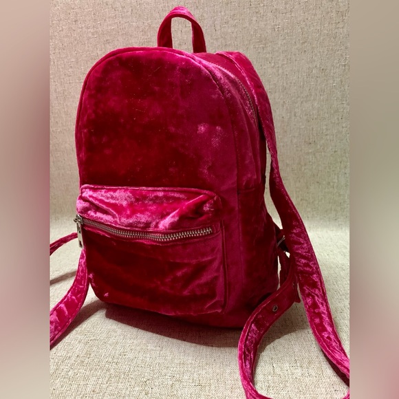 🎀Fuchsia backpack,velvet fabric. It is used, its condition is excellent.🎀#FORP - Picture 11 of 17